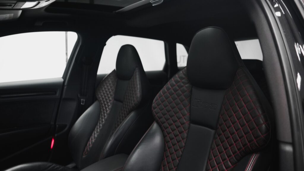 czyszczenie tapicerki w Audi RS3 - OliCars Legnica