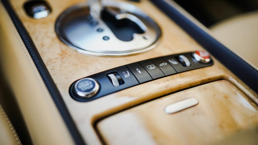 Detailing aut luxusowych takich jak Bentley