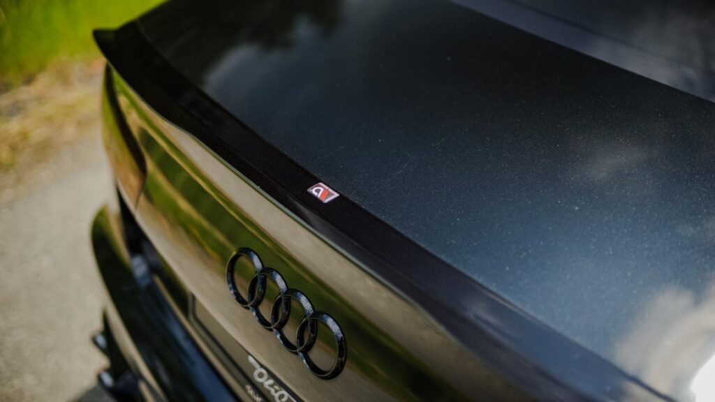 Lotka Maxton Design na klapę bagażnika Audi